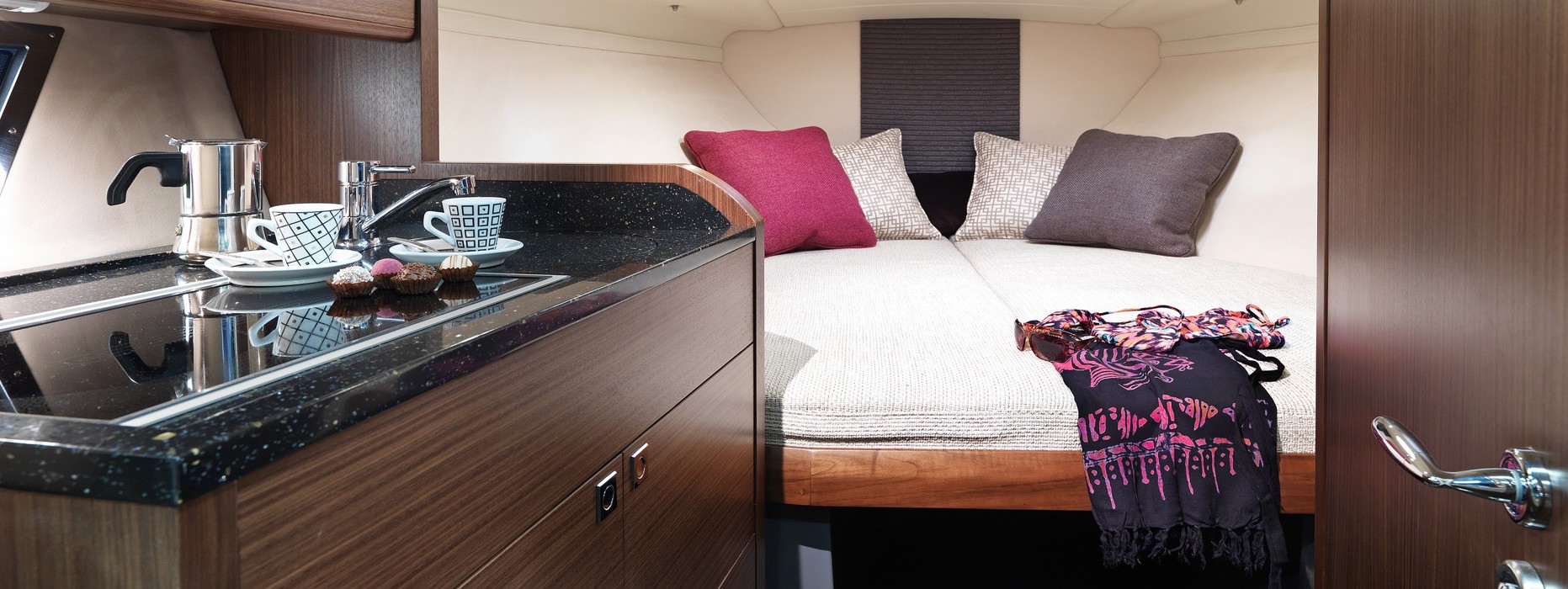 Windy 29 Coho - Saloon