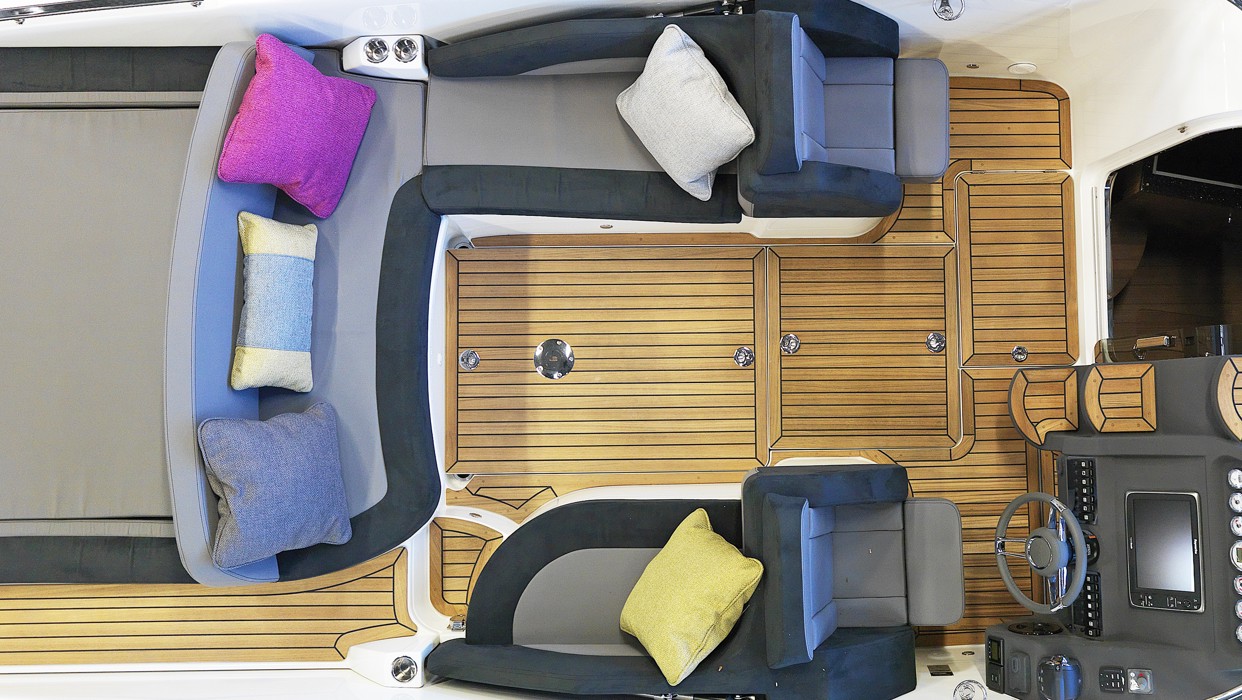 Windy 29 Coho - Cockpit