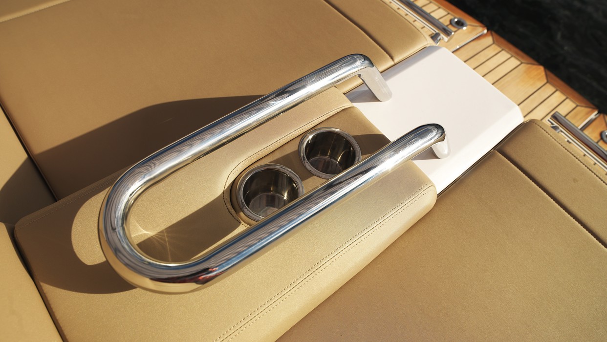 SR28 - details